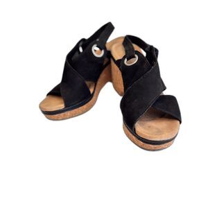 CLARKS Women's Giselle Cove Wedge Sandal Black Leather Comfort Cork Heel Size 8M